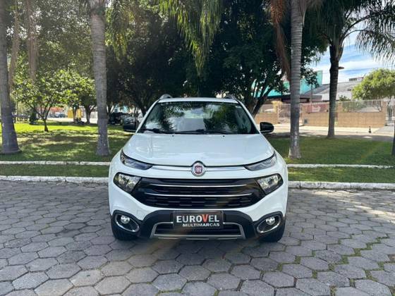 FIAT TORO 2.0 16V TURBO DIESEL VOLCANO 4WD AT9